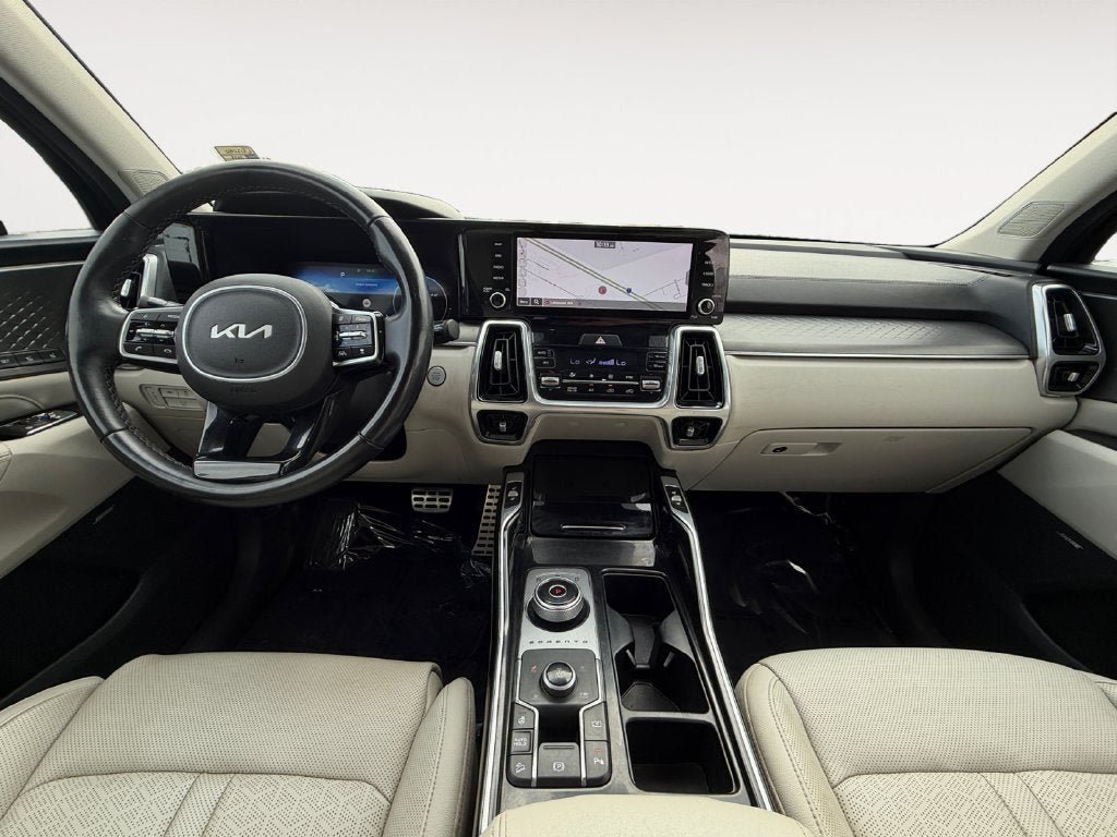 Used 2023 Kia Sorento SX Prestige w/ Panoramic Sunroof Package AWD/4WD image 11