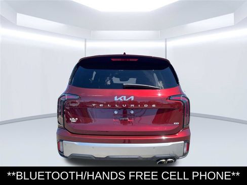 Used 2023 Kia Telluride EX w/ EX Captain's Chair Package AWD/4WD image 4