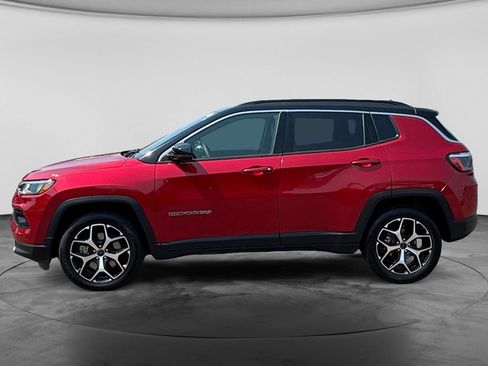 Used 2025 Jeep Compass Limited AWD/4WD image 5