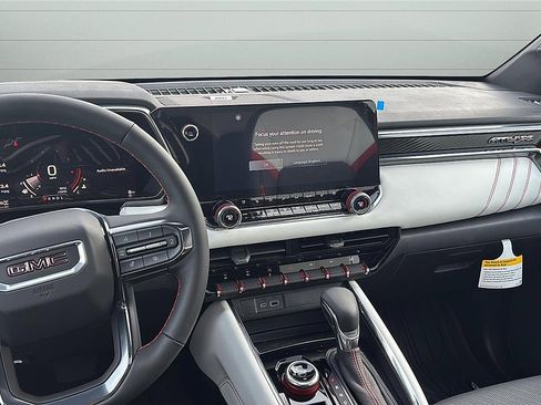 New 2025 GMC Canyon AT4 w/ AT4X Package AWD/4WD image 16