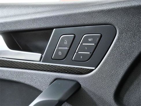 Used 2023 Audi SQ5 Prestige w/ Prestige Package image 27