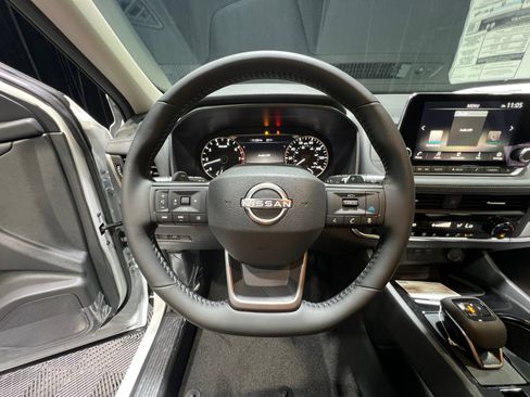 New 2026 Nissan Rogue SV FWD image 9
