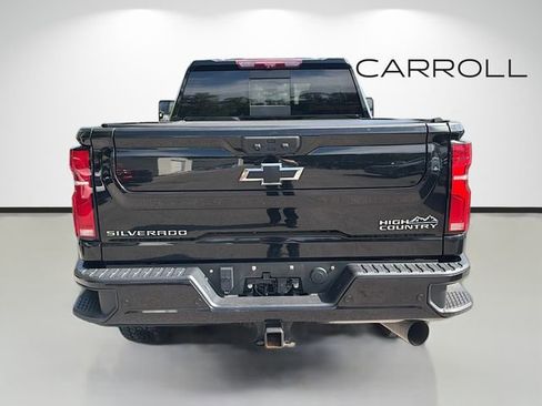 Used 2024 Chevrolet Silverado 2500 High Country w/ High Country Premium Package AWD/4WD image 4