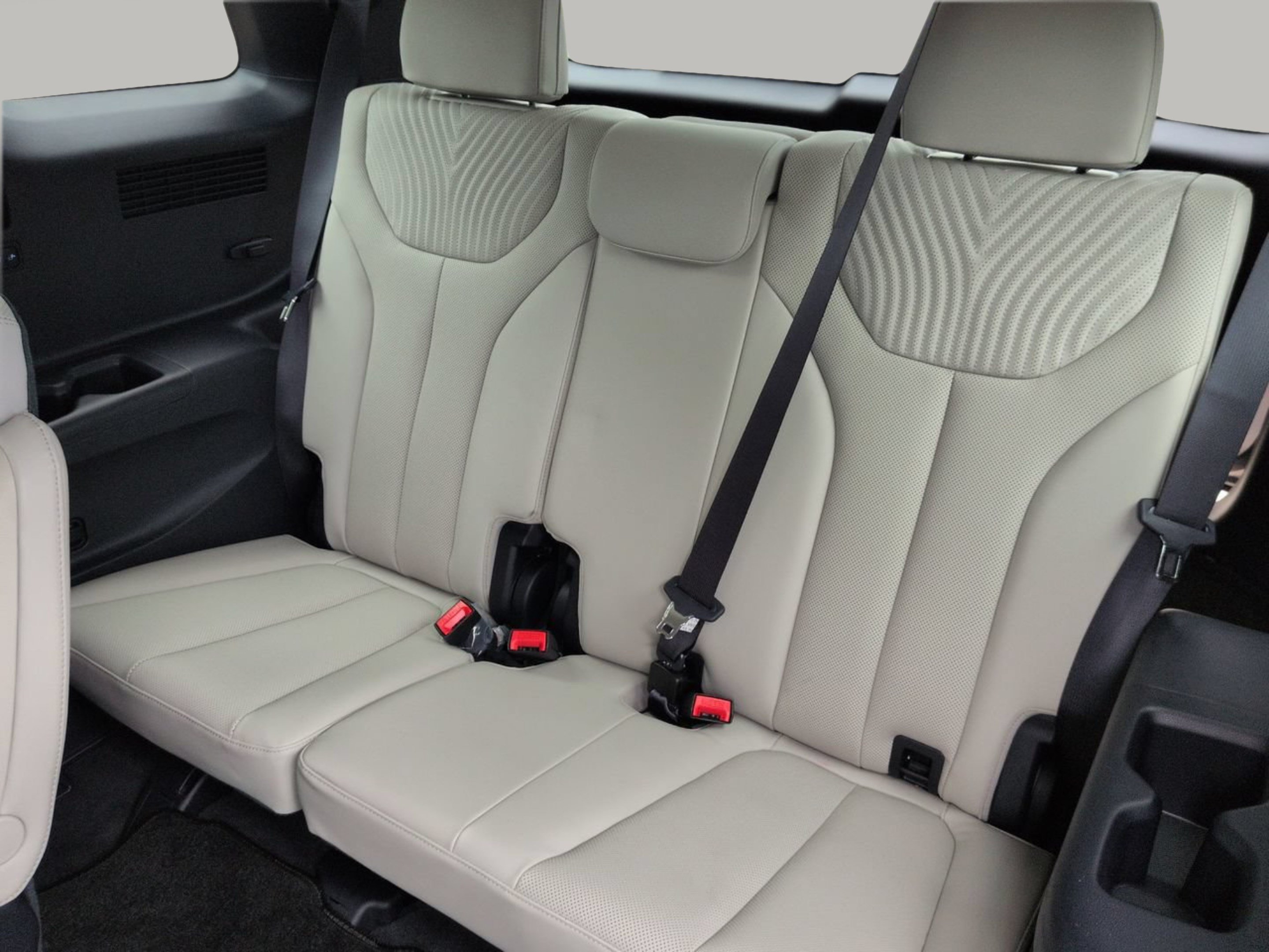 Used 2024 Hyundai Palisade Calligraphy FWD image 19