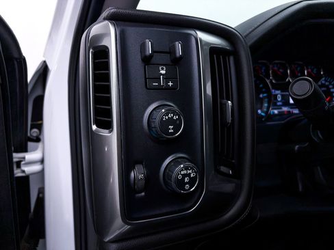 Used 2019 Chevrolet Silverado 2500 LTZ w/ Duramax Plus Package AWD/4WD image 5