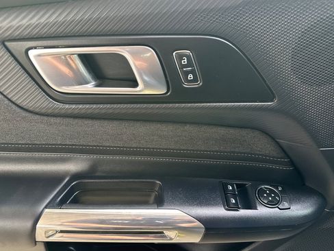 Used 2025 Ford Mustang Coupe image 11