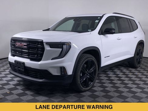 Certified 2025 GMC Acadia Elevation w/ Elevation Premium Package AWD/4WD image 17