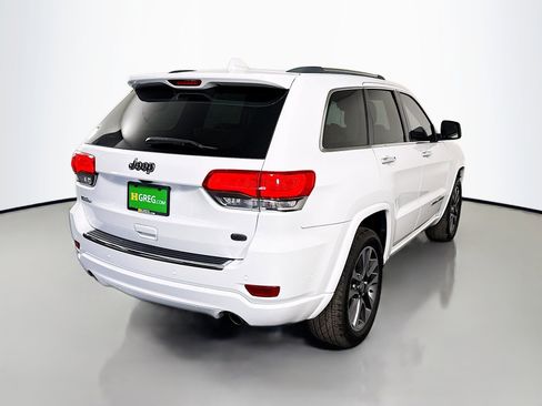 Used 2018 Jeep Grand Cherokee Overland image 10