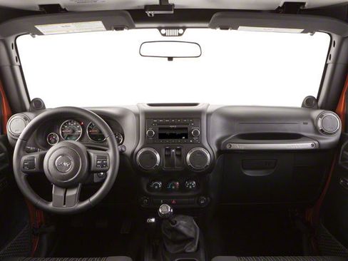 Used 2010 Jeep Wrangler Sahara AWD/4WD image 10