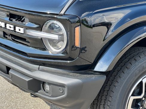 New 2026 Ford Bronco Outer Banks AWD/4WD image 13