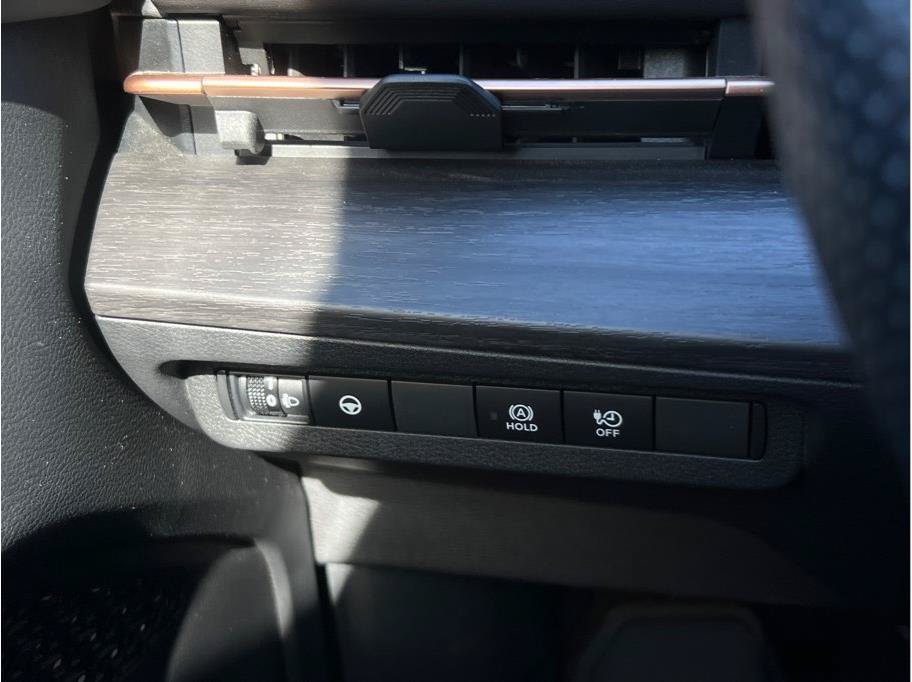 Certified 2023 Nissan Ariya FWD image 19