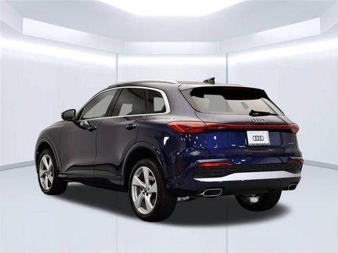 Used 2025 Audi Q5 Premium Plus w/ Premium Plus AWD/4WD image 3