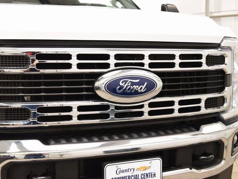 Used 2024 Ford F550 4x4 Crew Cab Super Duty w/ XLT Value Package image 5