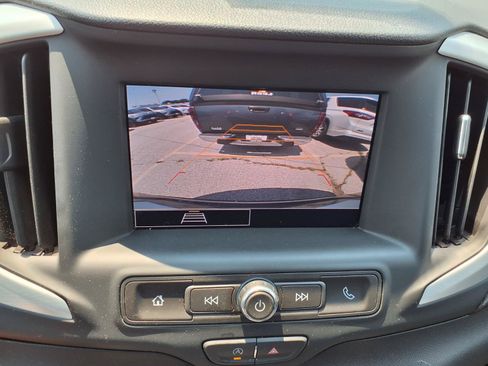 Used 2024 GMC Terrain SLE FWD image 7