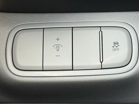 New 2026 Hyundai Venue SEL FWD image 17