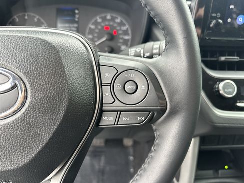 Certified 2025 Toyota Corolla Cross LE FWD image 20