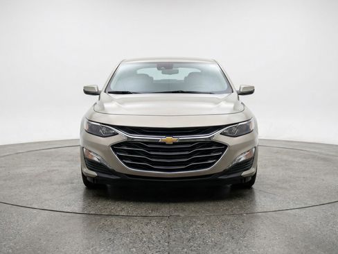 Used 2024 Chevrolet Malibu LT FWD image 2