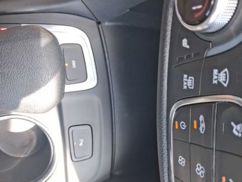 Used 2024 Chevrolet Equinox LT AWD/4WD image 17