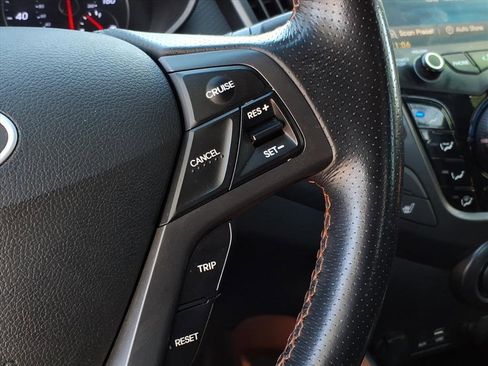 Used 2016 Hyundai Veloster Turbo image 23