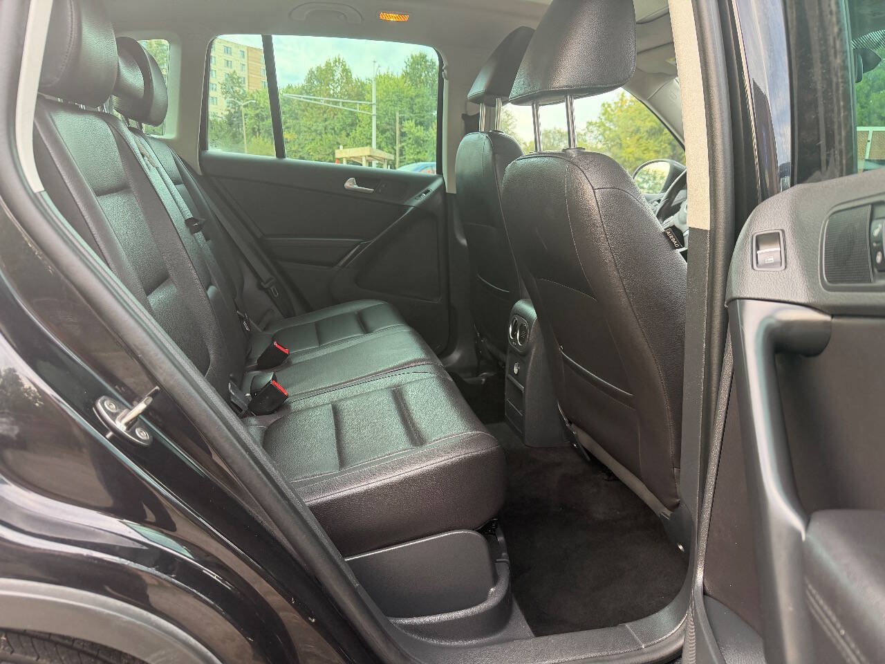 Used 2017 Volkswagen Tiguan Wolfsburg Edition AWD/4WD image 14