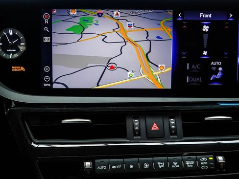 Used 2022 Lexus ES 350 Ultra Luxury w/ Accessory Package 2 FWD image 29