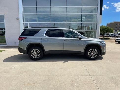 Used 2023 Chevrolet Traverse LT w/ LPO, Floor Liner Package AWD/4WD image 4