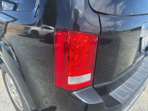 Used 2011 Honda Pilot EX-L image 12