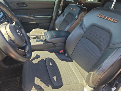 Used 2024 Nissan Pathfinder Rock Creek AWD/4WD image 18