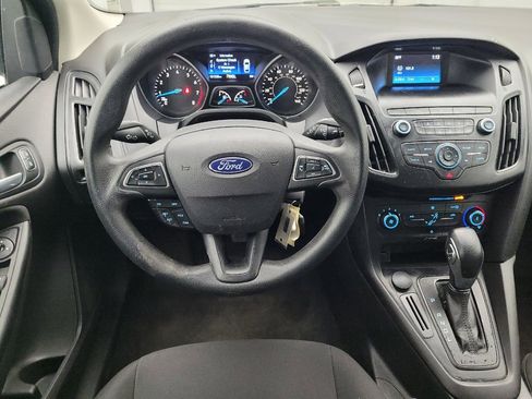 Used 2018 Ford Focus SE FWD image 22