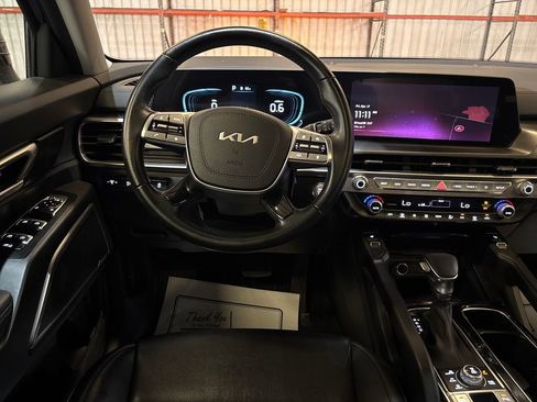 Used 2025 Kia Telluride S AWD/4WD image 13