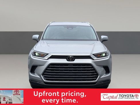 Used 2026 Toyota Grand Highlander XLE image 3