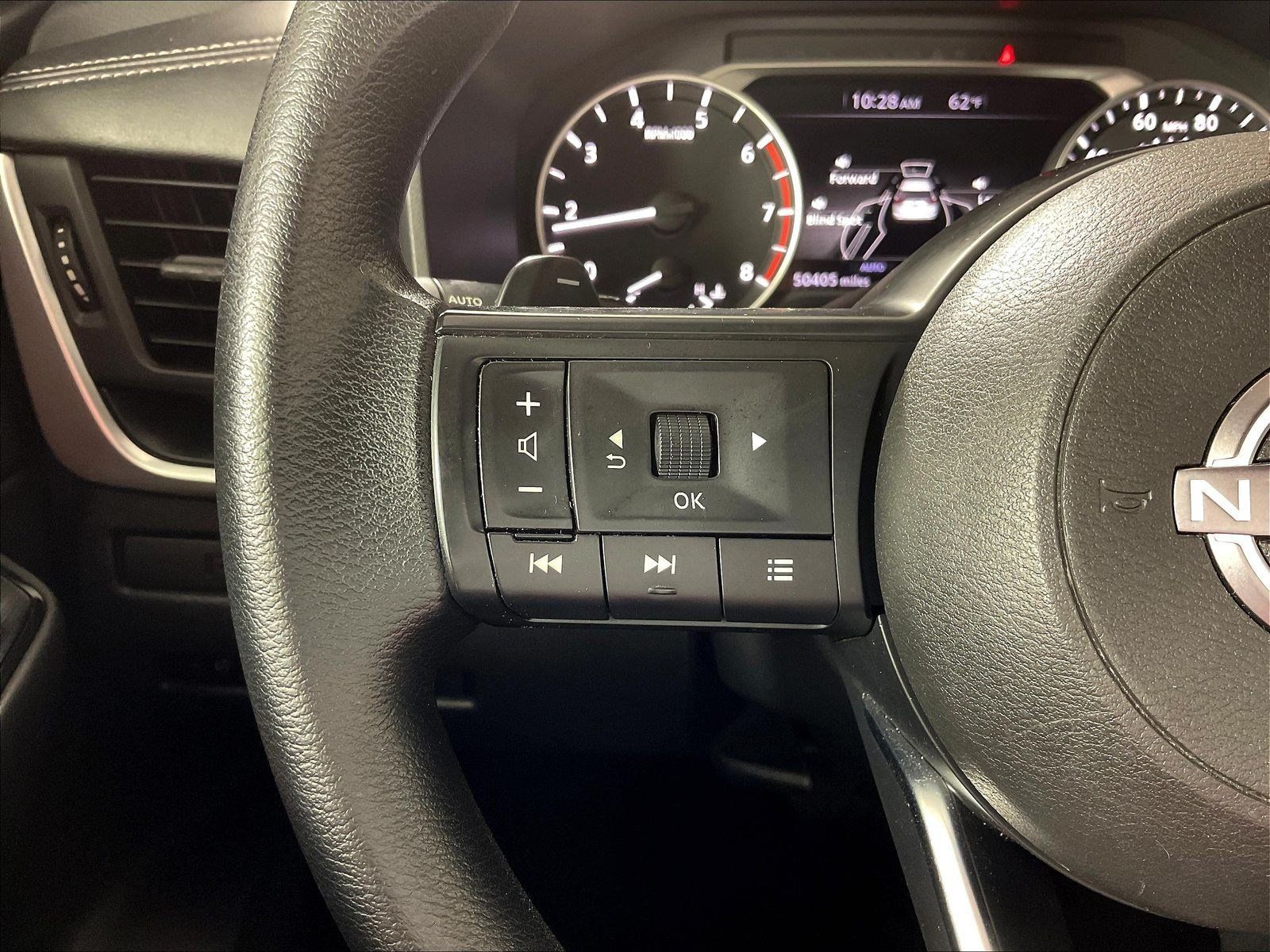 Used 2024 Nissan Rogue S AWD/4WD image 11