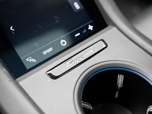 Used 2022 Porsche Taycan image 48