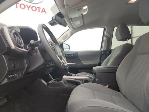 Used 2023 Toyota Tacoma SR5 AWD/4WD image 15
