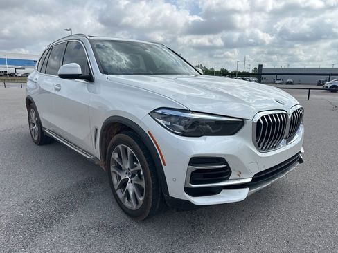 Used 2023 BMW X5 xDrive40i w/ Premium Package AWD/4WD image 4