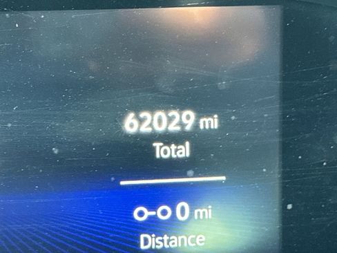 Used 2022 Volkswagen Taos S image 10