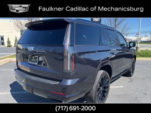 Used 2026 Cadillac Escalade Platinum Sport w/ LPO, ONYX Package image 5