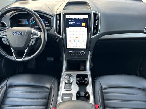 Used 2023 Ford Edge SEL image 13