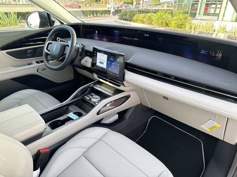 New 2026 Lincoln Nautilus Premier w/ Equipment Group 102A AWD/4WD image 19