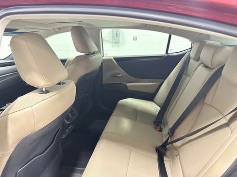 Used 2021 Lexus ES 250 w/ Premium Package AWD/4WD image 31