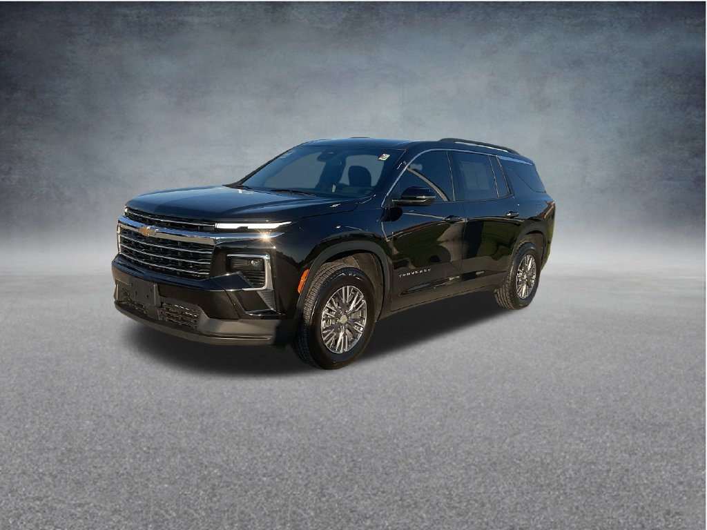 Used 2026 Chevrolet Traverse LT FWD image 3