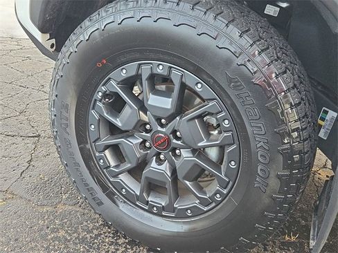 Certified 2024 Nissan Frontier PRO-4X w/ Pro Premium Package image 10