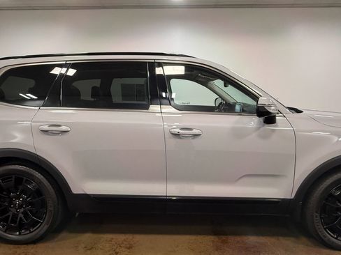 Used 2022 Kia Telluride SX image 32