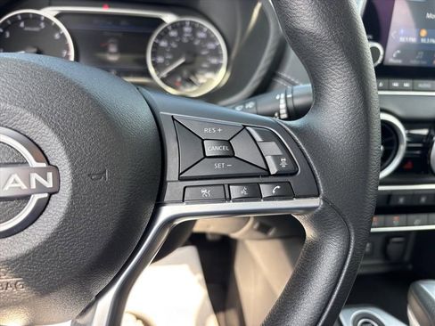 Used 2025 Nissan Sentra SV FWD image 16