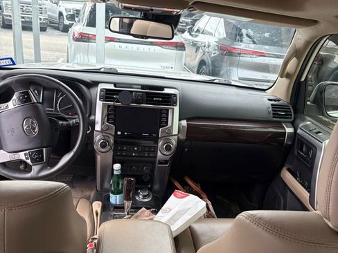 Used 2022 Toyota 4Runner Limited AWD/4WD image 11