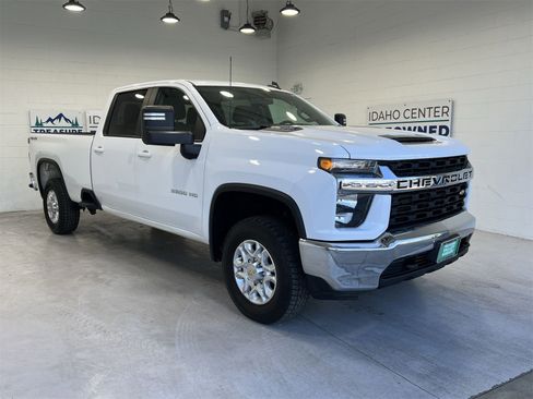 Used 2023 Chevrolet Silverado 3500 LT image 2