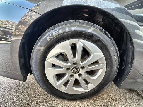 Used 2018 Toyota Prius One FWD image 31