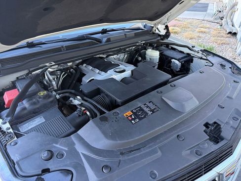 Used 2015 Cadillac Escalade ESV Premium RWD image 46