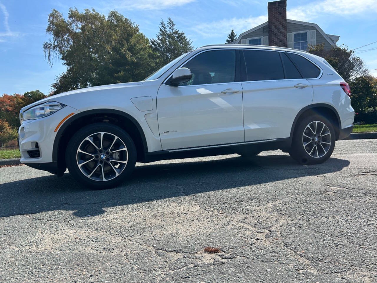 Used 2017 BMW X5 xDrive40e AWD/4WD image 1