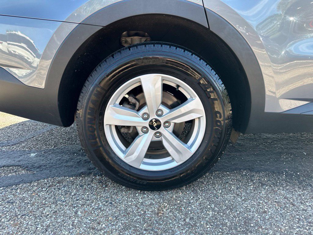 Used 2022 Kia Sorento LX FWD image 17